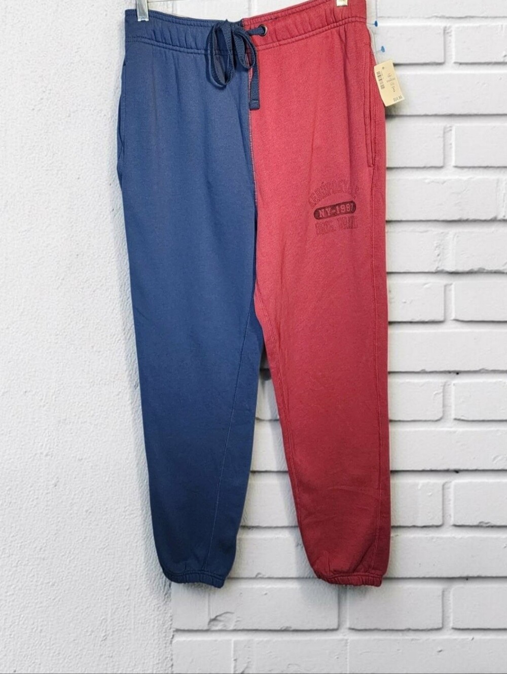 NWT Aeropostale Split Color Graphic Jogger Sweatpants NY-1987